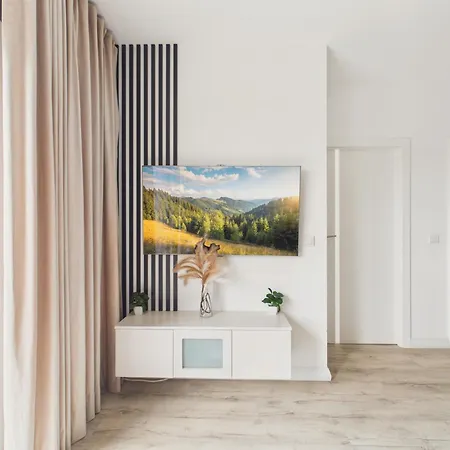 Metro Szwedzka Ac & Parking By Solarento Apartamento
